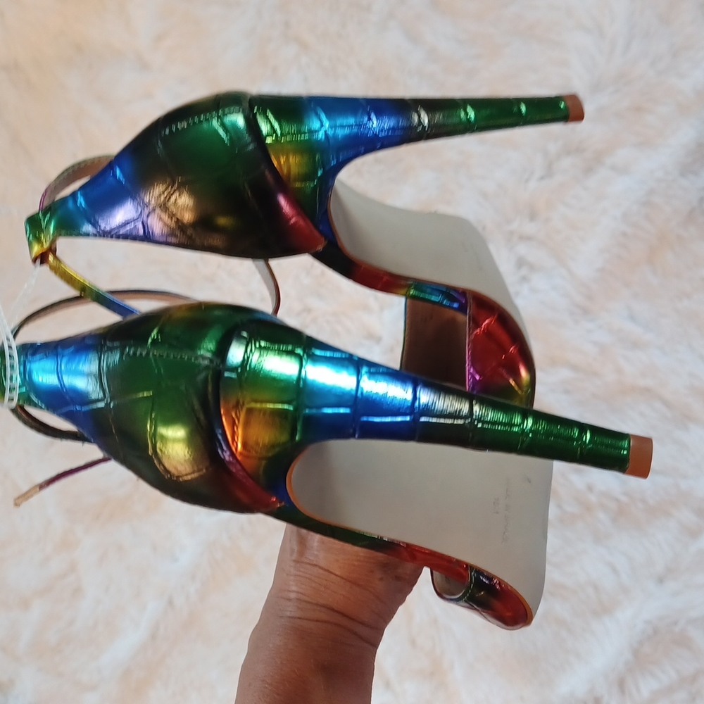Steve Madden Alisha-R Metallic Rainbow women's Pump High Heels PRIDE MUTI SZS - Picture 10 of 11
